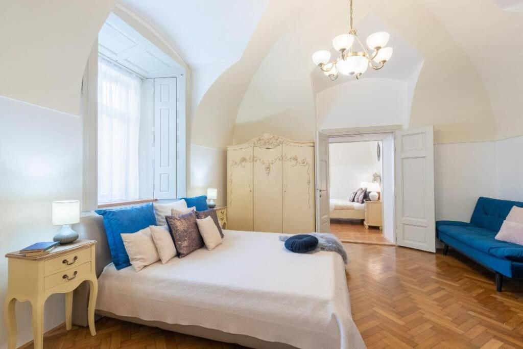 Rose Apartments / Romantic & Cozy / City Center Prag Eksteriør billede