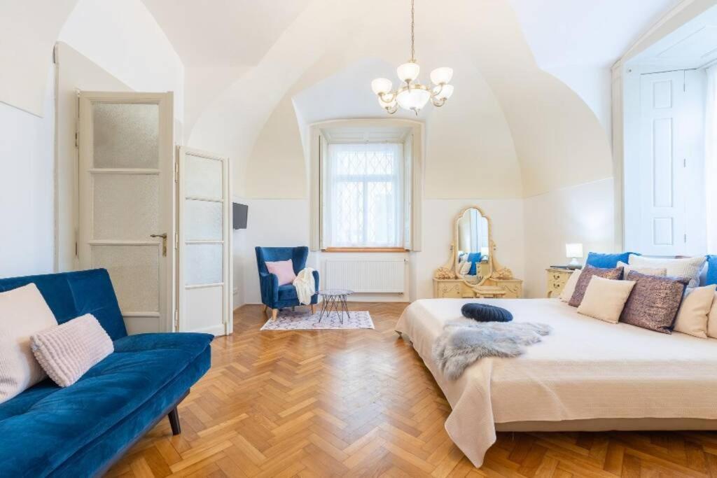 Rose Apartments / Romantic & Cozy / City Center Prag Eksteriør billede